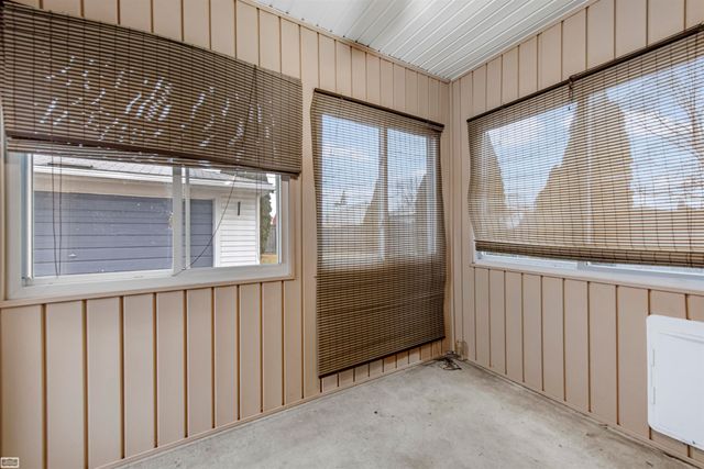 28517 Grant Street, St Clair Shores, MI 48081