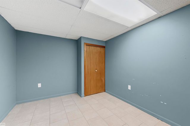 28517 Grant Street, St Clair Shores, MI 48081