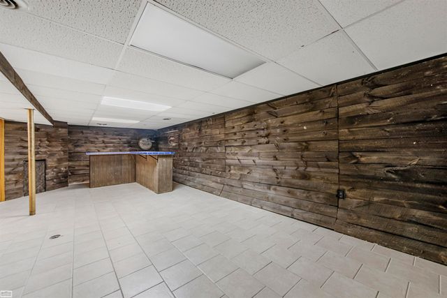 28517 Grant Street, St Clair Shores, MI 48081