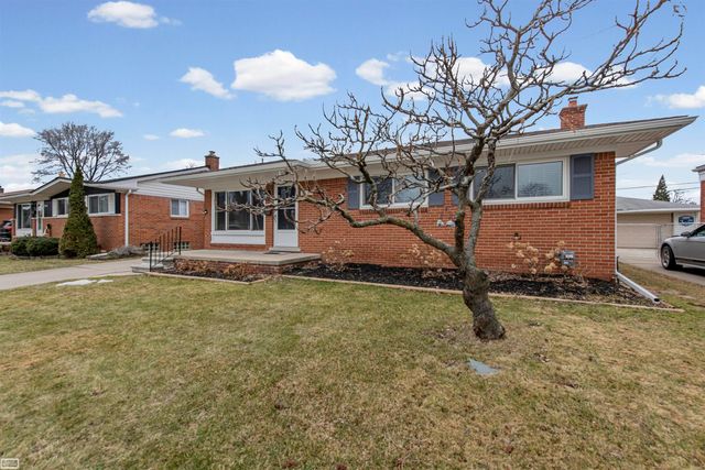 28517 Grant Street, St Clair Shores, MI 48081