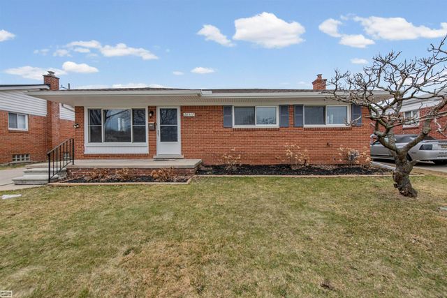 28517 Grant Street, St Clair Shores, MI 48081