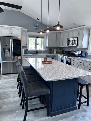 12 Barker WINTER, Newburyport, MA 01950