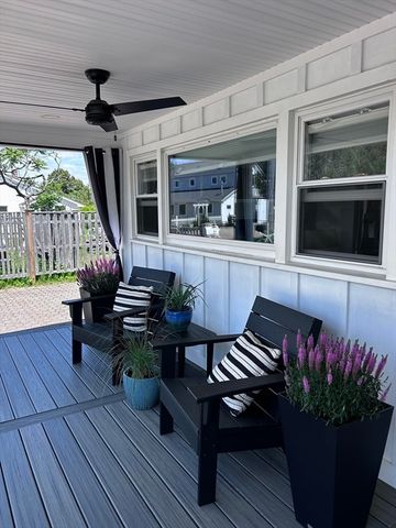12 Barker WINTER, Newburyport, MA 01950