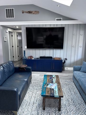 12 Barker WINTER, Newburyport, MA 01950
