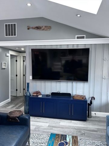 12 Barker WINTER, Newburyport, MA 01950
