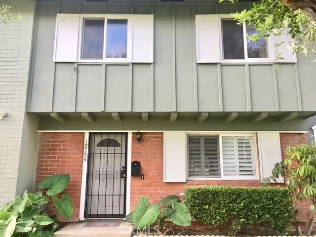 19754 Kingswood Lane, Huntington Beach, CA 92646