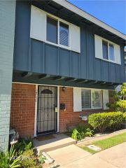 19754 Kingswood Lane, Huntington Beach, CA 92646