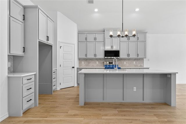 6857 La Salle Dr, Corpus Christi, TX 78414
