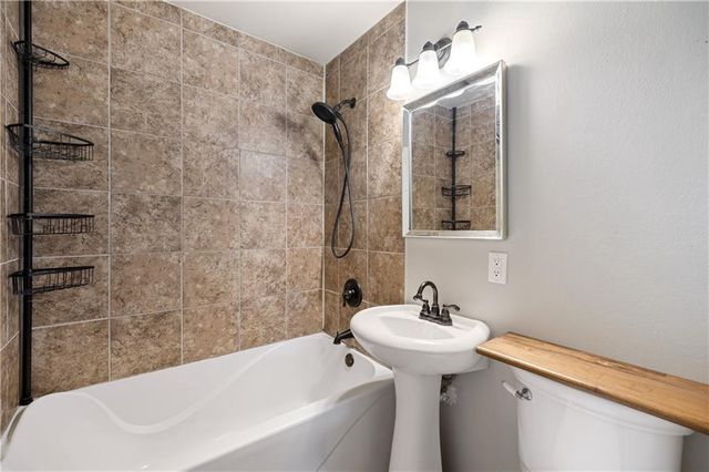 1217 Boulevard Place, Eau Claire, WI 54703