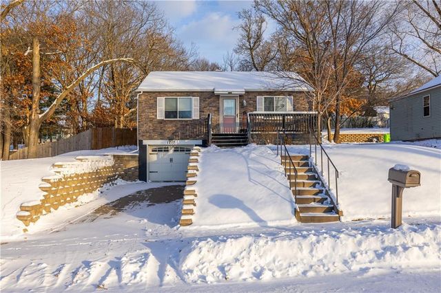 1217 Boulevard Place, Eau Claire, WI 54703