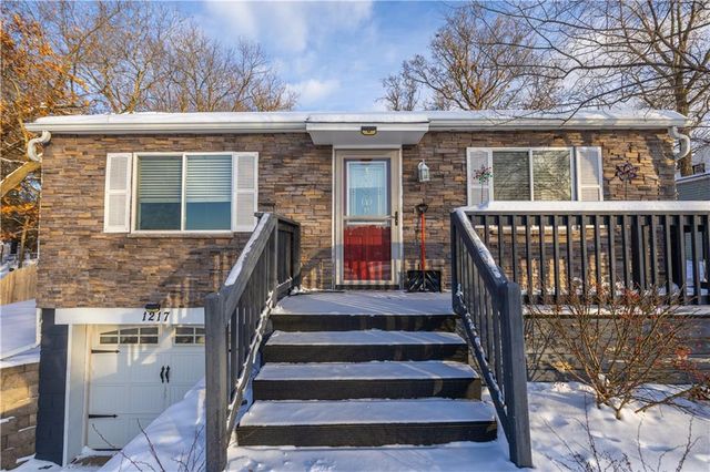 1217 Boulevard Place, Eau Claire, WI 54703