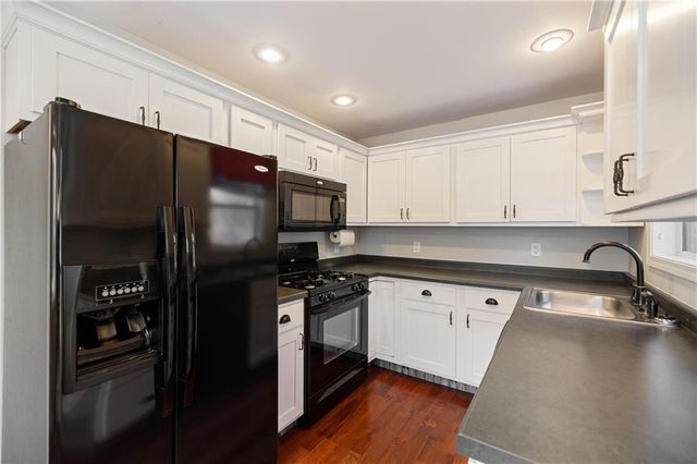 1217 Boulevard Place, Eau Claire, WI 54703