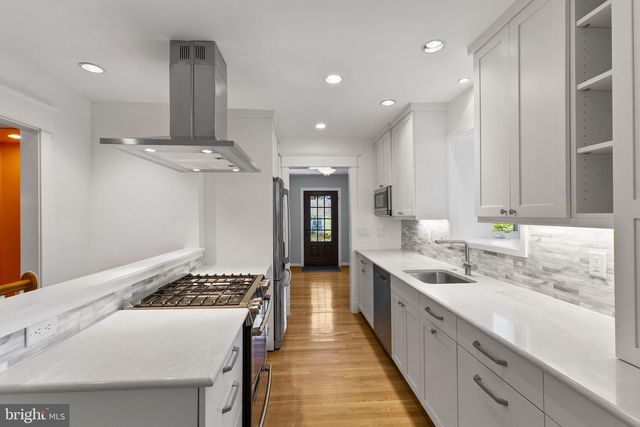 4909 AURORA DR, Kensington, MD 20895
