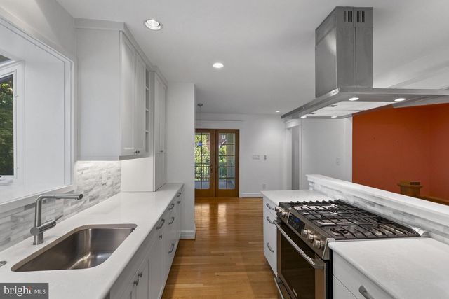 4909 AURORA DR, Kensington, MD 20895