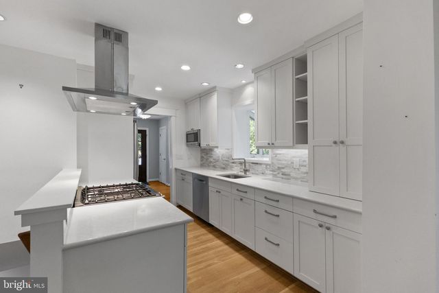 4909 AURORA DR, Kensington, MD 20895