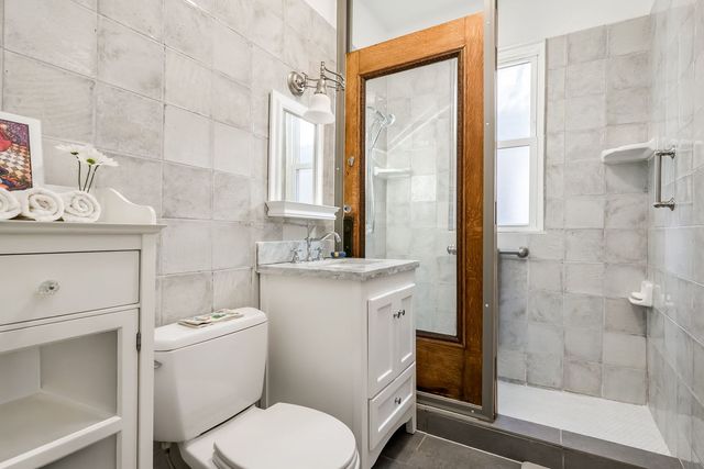 1032 Clinton Avenue, Oak Park, IL 60304