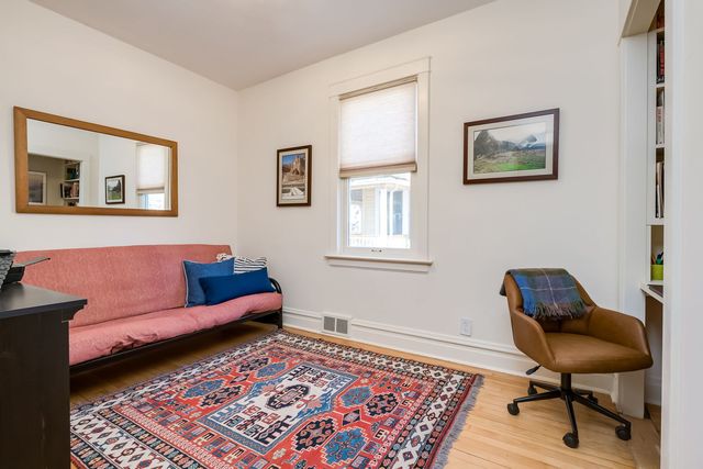 1032 Clinton Avenue, Oak Park, IL 60304