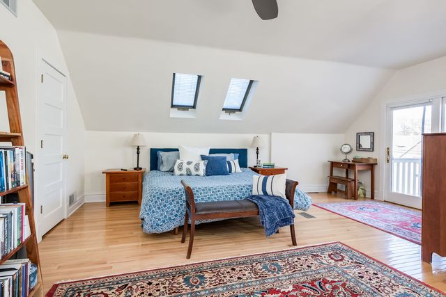 1032 Clinton Avenue, Oak Park, IL 60304