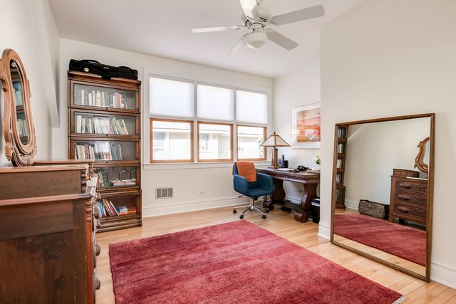 1032 Clinton Avenue, Oak Park, IL 60304