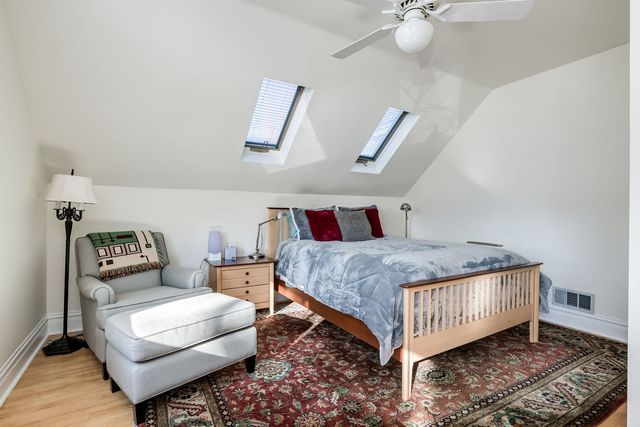 1032 Clinton Avenue, Oak Park, IL 60304