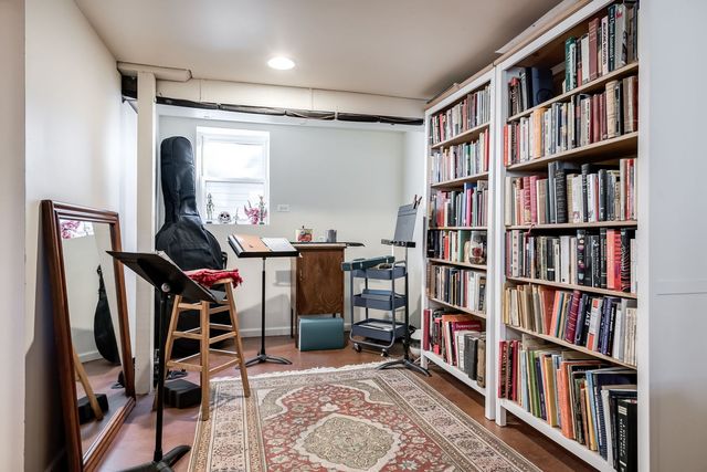 1032 Clinton Avenue, Oak Park, IL 60304