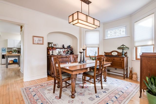 1032 Clinton Avenue, Oak Park, IL 60304