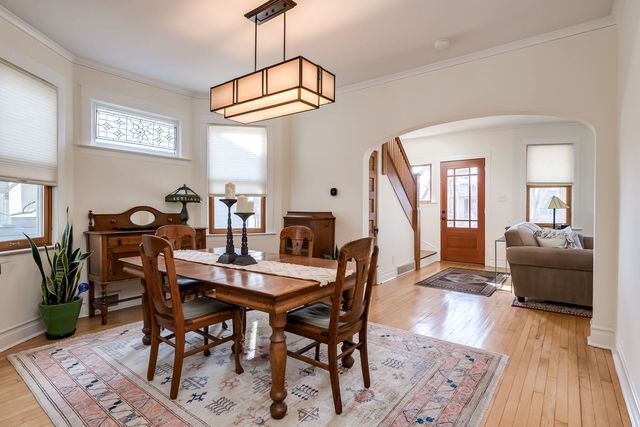 1032 Clinton Avenue, Oak Park, IL 60304