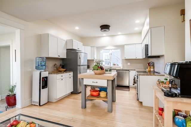 1032 Clinton Avenue, Oak Park, IL 60304