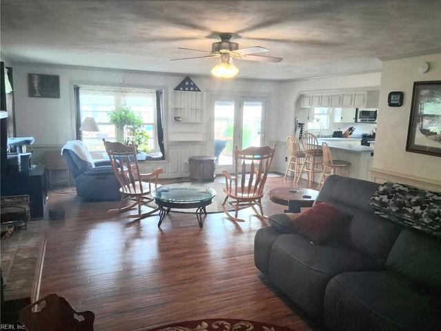 315 Rio DR, Chesapeake, VA 23322