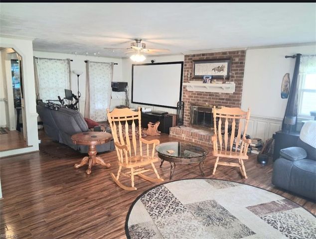 315 Rio DR, Chesapeake, VA 23322