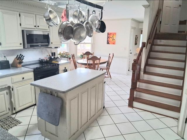 315 Rio DR, Chesapeake, VA 23322