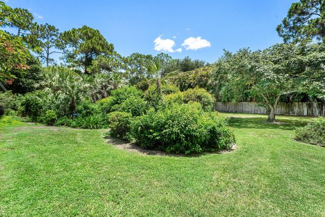 13548 74th Street N, West Palm Beach, FL 33412