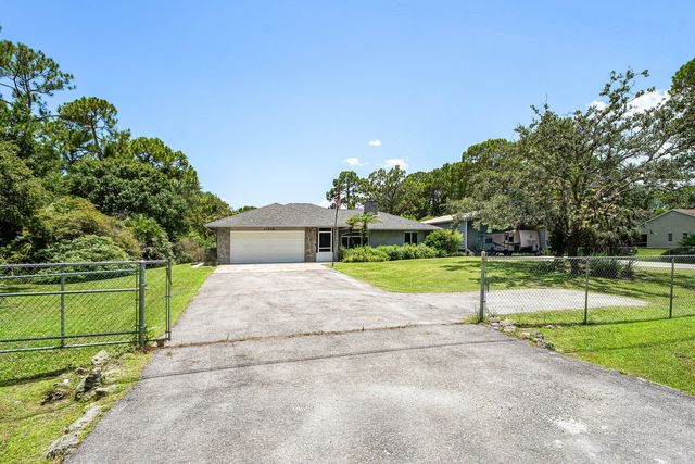 13548 74th Street N, West Palm Beach, FL 33412