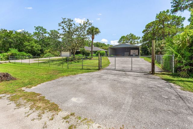 13548 74th Street N, West Palm Beach, FL 33412