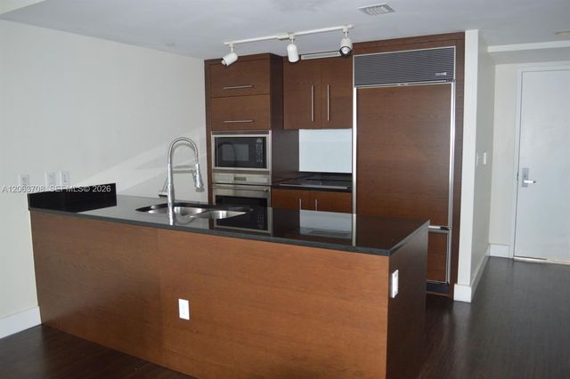 475 Brickell Avenue 1814, Miami, FL 33131