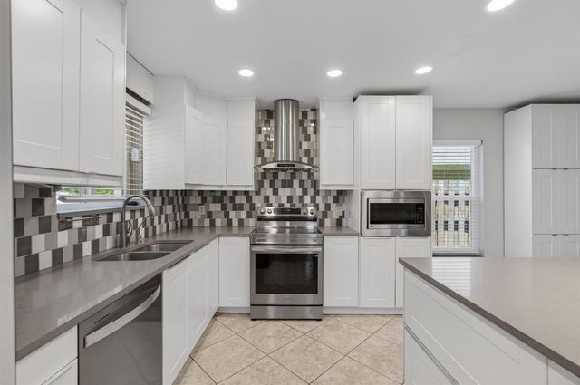 2388 Zeder Avenue, Delray Beach, FL 33444