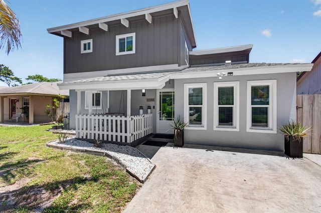 2388 Zeder Avenue, Delray Beach, FL 33444
