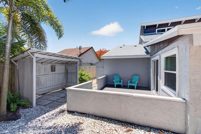 2388 Zeder Avenue, Delray Beach, FL 33444