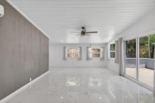 2388 Zeder Avenue, Delray Beach, FL 33444