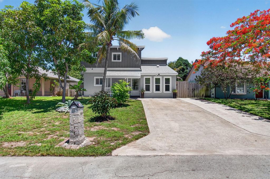 2388 Zeder Avenue, Delray Beach, FL 33444