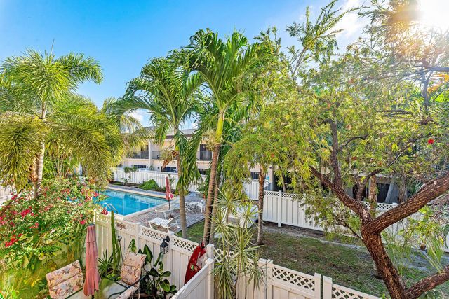 236 SE 10th Avenue, Pompano Beach, FL 33060