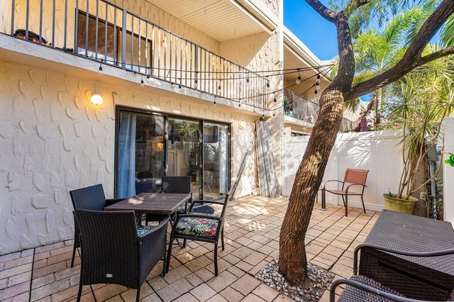 236 SE 10th Avenue, Pompano Beach, FL 33060