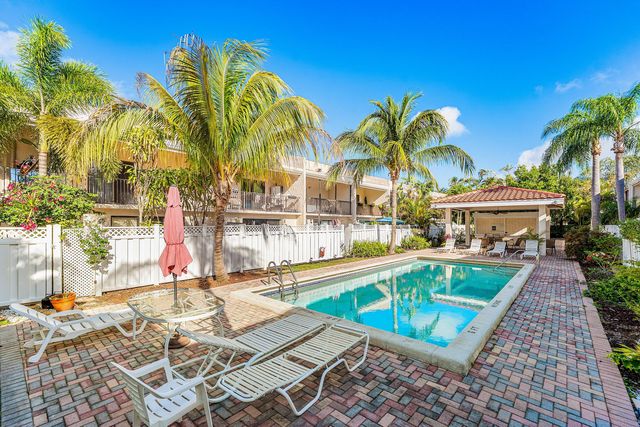 236 SE 10th Avenue, Pompano Beach, FL 33060