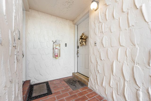 236 SE 10th Avenue, Pompano Beach, FL 33060