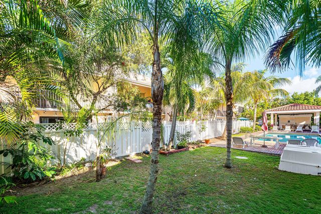 236 SE 10th Avenue, Pompano Beach, FL 33060