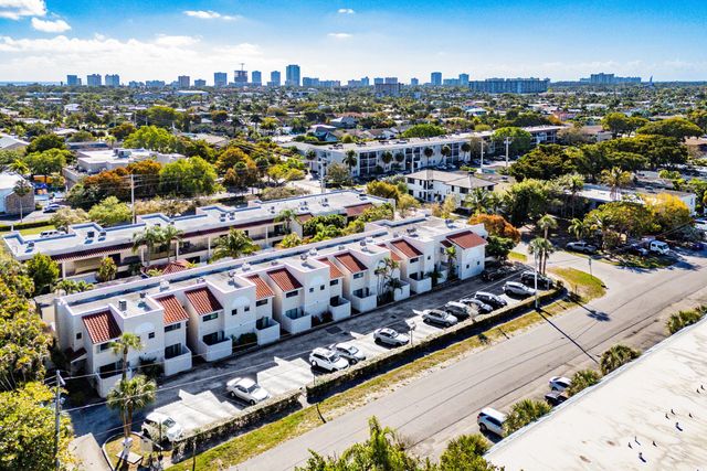 236 SE 10th Avenue, Pompano Beach, FL 33060