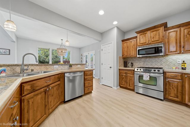 5916 S Windstar St, Spokane, WA 99224