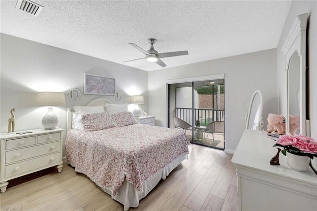 15400 Cedarwood Ln Apt 201, Naples, FL 34110