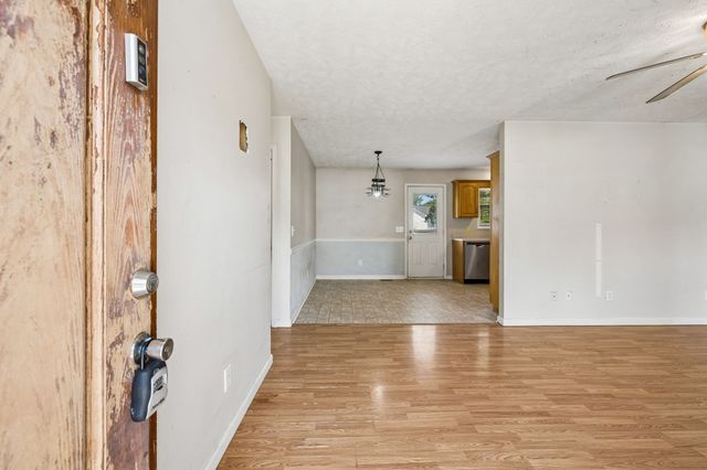 510 Corlew Cir, White Bluff, TN 37187