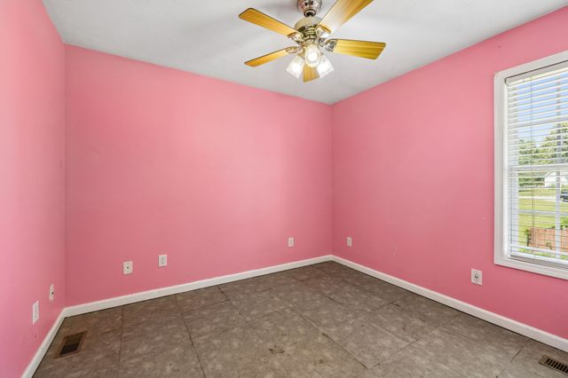 510 Corlew Cir, White Bluff, TN 37187